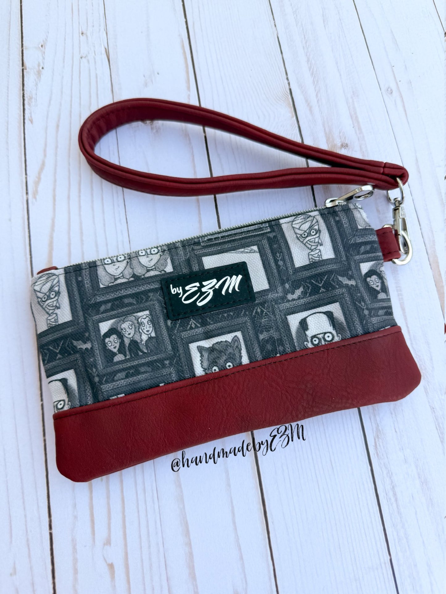 My Favorite Wristlet- PDF Sewing Pattern