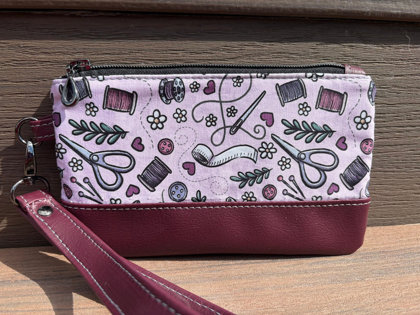 My Favorite Wristlet- PDF Sewing Pattern