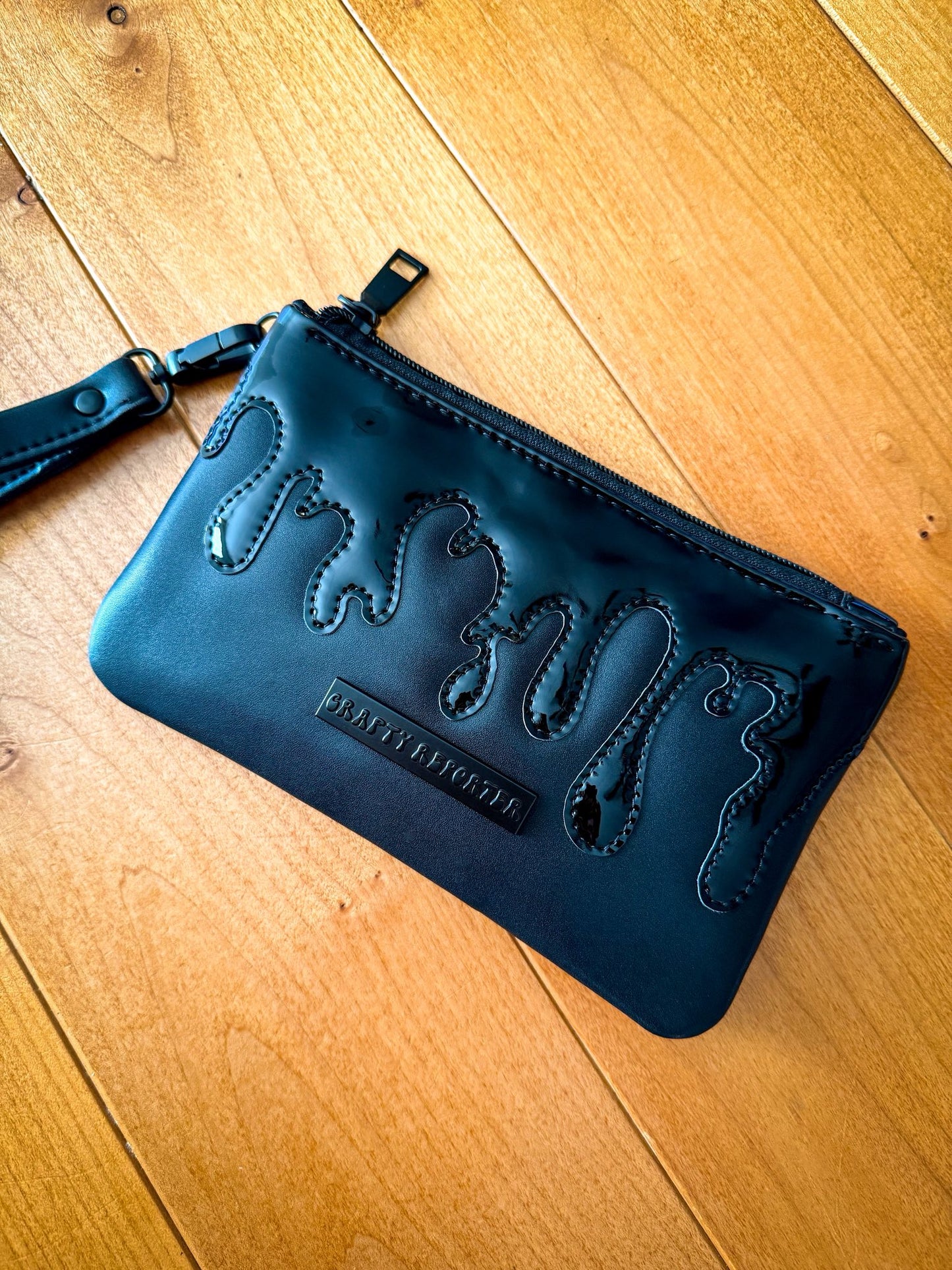 My Favorite Wristlet- PDF Sewing Pattern
