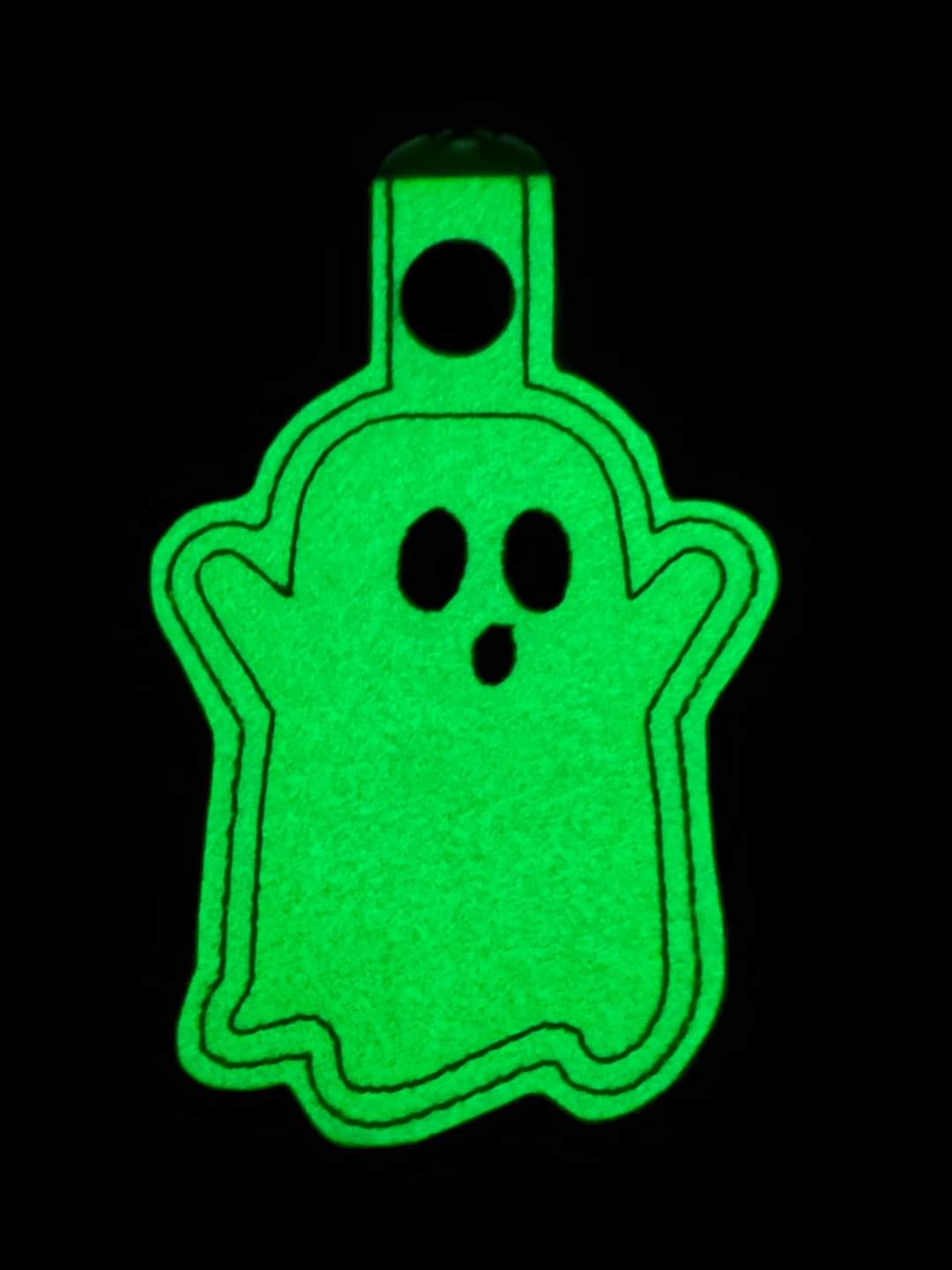 HEY Boo! Ghost KeyFob Embroidery Design