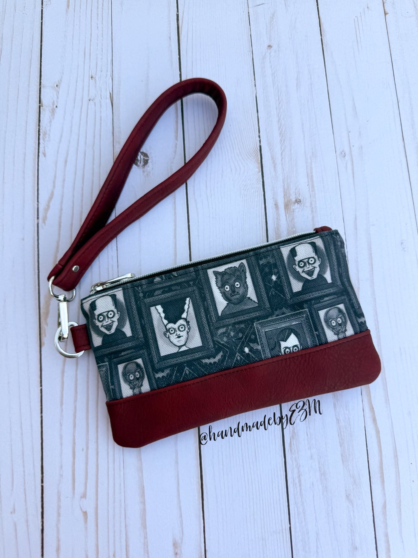 My Favorite Wristlet- PDF Sewing Pattern