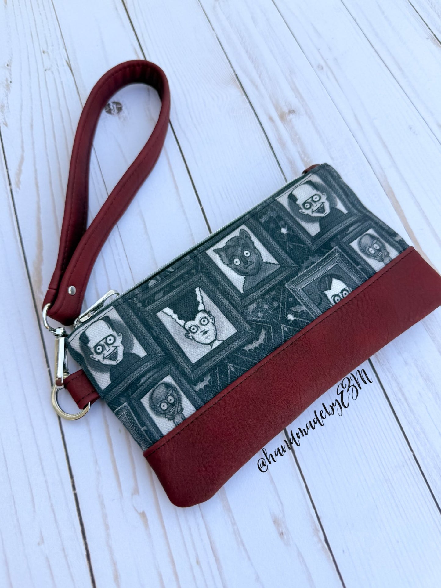 My Favorite Wristlet- PDF Sewing Pattern