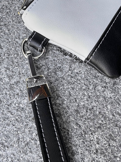 My Favorite Wristlet- PDF Sewing Pattern
