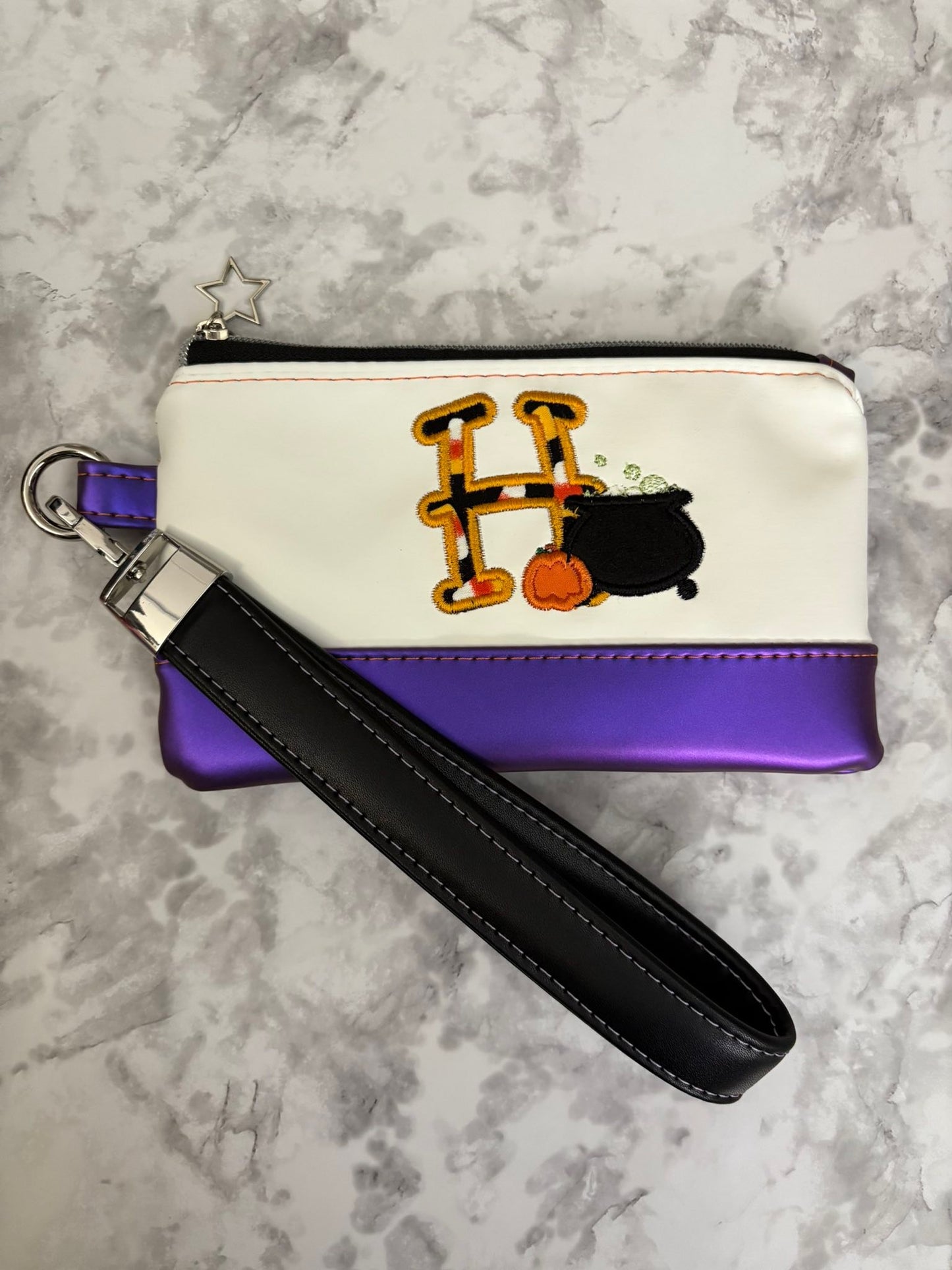 My Favorite Wristlet- PDF Sewing Pattern
