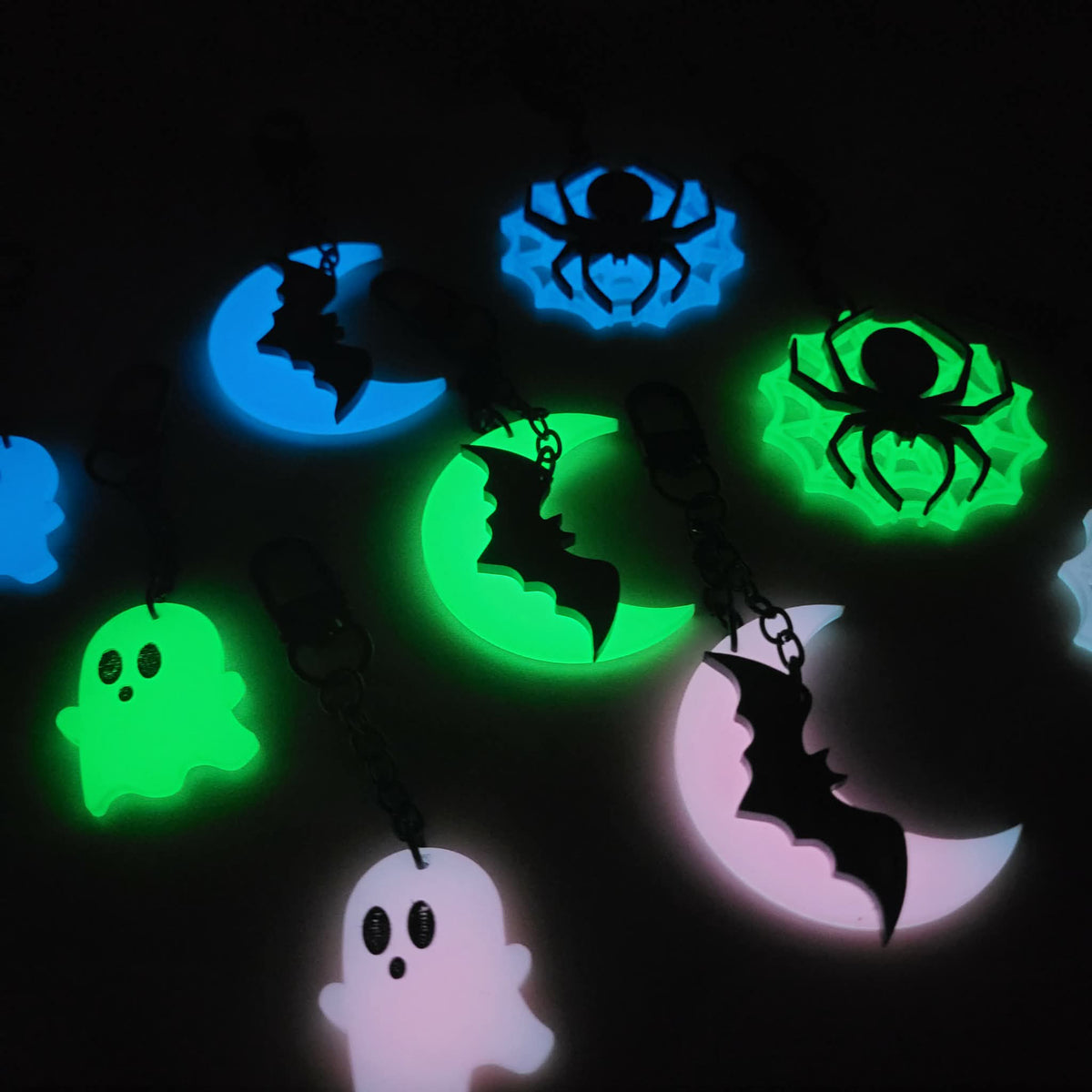 Glow-in-the-Dark Spooky Bag Charms