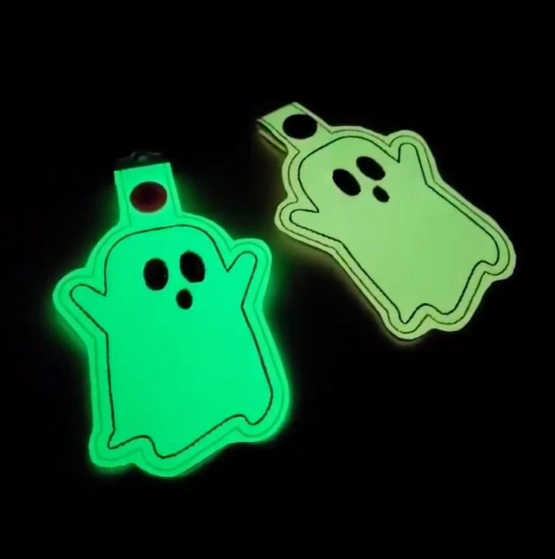HEY Boo! Ghost KeyFob Embroidery Design