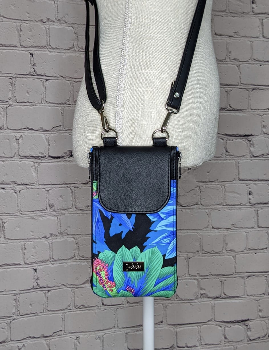 Zip N Go Crossbody