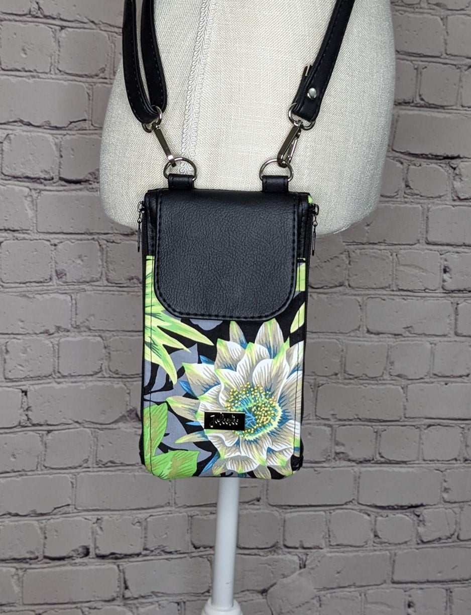 Zip N Go Crossbody